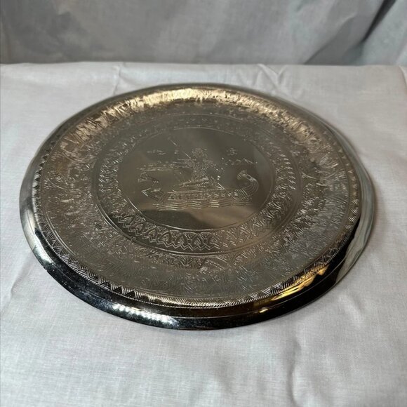 Antique Highly Crafted Decorative Plate - Picture 4 of 8